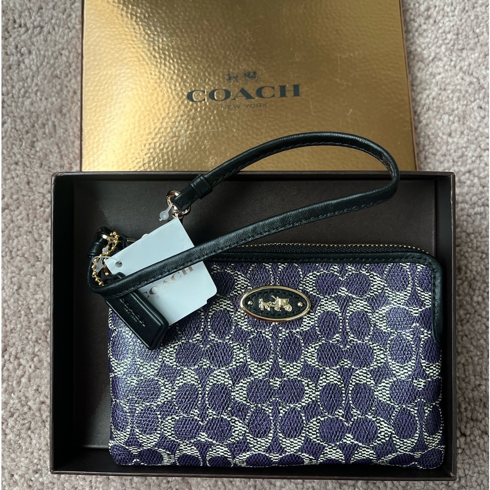 $60 OBO!!! NWOT Purple Coach wristlet